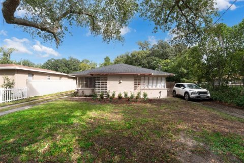 Immobilier commercial à vendre à Orlando, Floride: 2 chambres, 126.9 m2 № 2436781 - photo 2