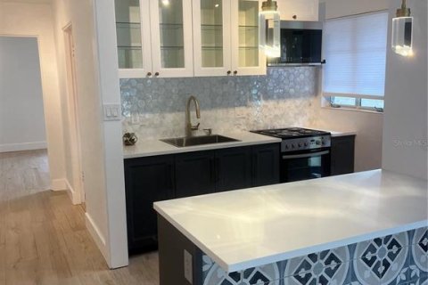 Immobilier commercial à vendre à Orlando, Floride: 2 chambres, 126.9 m2 № 2436781 - photo 10