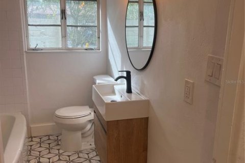 Immobilier commercial à vendre à Orlando, Floride: 2 chambres, 126.9 m2 № 2436781 - photo 14