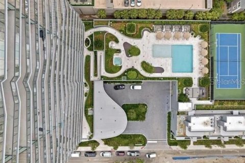 Copropriété à louer à Tampa, Floride: 2 chambres, 223.43 m2 № 2427485 - photo 6
