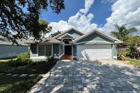 House in Orlando, Florida 4 bedrooms, 152.64 sq.m. № 2304756