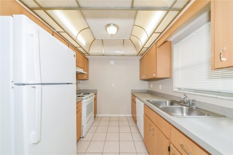 Casa en alquiler en Sarasota, Florida, 3 dormitorios, 130.99 m2 № 1853881 - foto 6