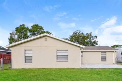 Casa en alquiler en Sarasota, Florida, 3 dormitorios, 130.99 m2 № 1853881 - foto 16