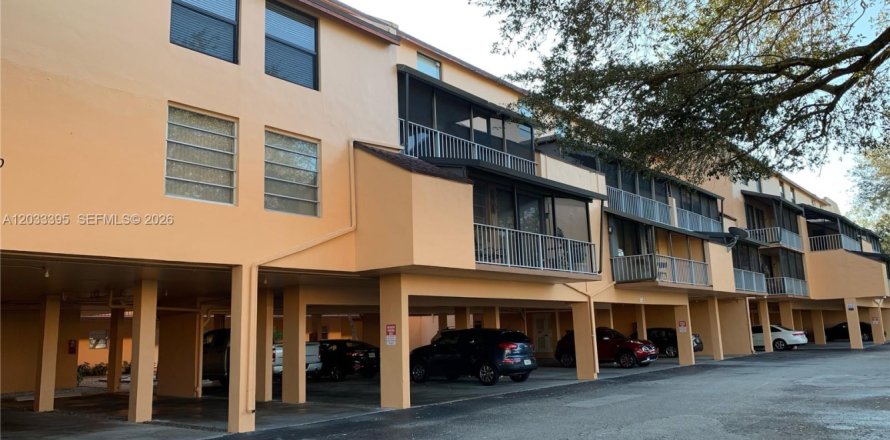 Condo in Plantation, Florida, 2 bedrooms  № 2084033