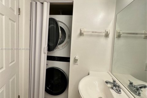 Condo in Plantation, Florida, 2 bedrooms  № 2084033 - photo 10