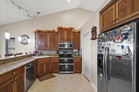 House in Palm Coast, Florida 4 bedrooms, 246.56 sq.m. № 1802421 - photo 18
