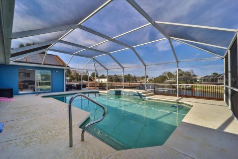 House in Palm Coast, Florida 4 bedrooms, 246.56 sq.m. № 1802421 - photo 2
