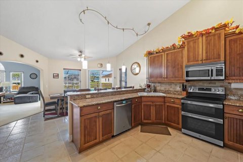 House in Palm Coast, Florida 4 bedrooms, 246.56 sq.m. № 1802421 - photo 13
