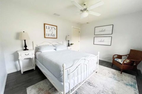 Casa en venta en Port Charlotte, Florida, 3 dormitorios, 196.58 m2 № 1904994 - foto 11