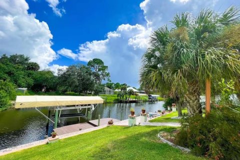 Casa en venta en Port Charlotte, Florida, 3 dormitorios, 196.58 m2 № 1904994 - foto 18