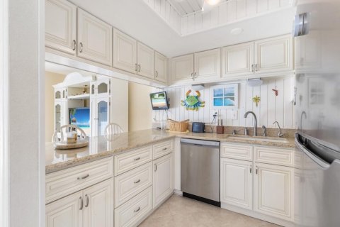 Copropriété à vendre à Hutchinson Island South, Floride: 2 chambres, 135.27 m2 № 2181816 - photo 21