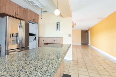 Casa en venta en Miami, Florida, 3 dormitorios, 128.67 m2 № 2058268 - foto 26
