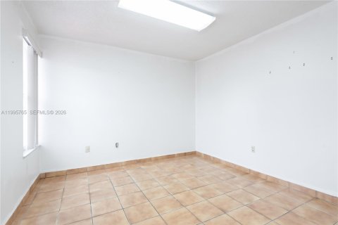 Casa en venta en Miami, Florida, 3 dormitorios, 128.67 m2 № 2058268 - foto 21