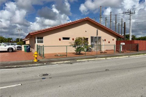 Casa en Miami, Florida 3 dormitorios, 128.67 m2 № 2058268