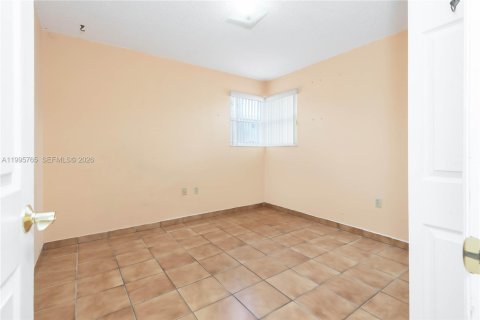 Casa en venta en Miami, Florida, 3 dormitorios, 128.67 m2 № 2058268 - foto 22