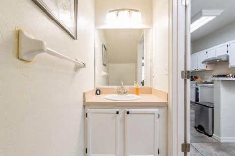 Copropriété à vendre à Gainesville, Floride: 2 chambres, 108.88 m2 № 1838004 - photo 28