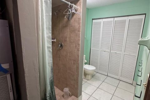 Townhouse in South Daytona, Florida 2 bedrooms, 122.72 sq.m. № 2114385 - photo 22