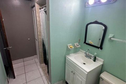 Townhouse in South Daytona, Florida 2 bedrooms, 122.72 sq.m. № 2114385 - photo 25