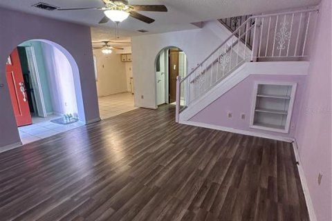 Townhouse in South Daytona, Florida 2 bedrooms, 122.72 sq.m. № 2114385 - photo 6