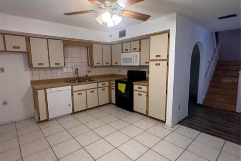 Townhouse in South Daytona, Florida 2 bedrooms, 122.72 sq.m. № 2114385 - photo 19