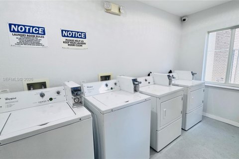 Appartement à louer à Miami, Floride: 1 chambre, 46.45 m2 № 1998011 - photo 9