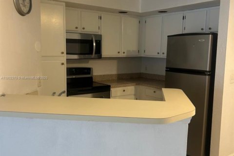 Condo in Margate, Florida, 1 bedroom  № 1936603 - photo 9