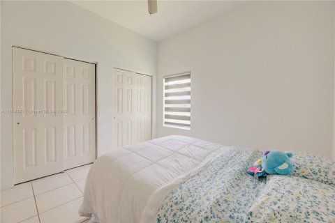 House in Weston, Florida 4 bedrooms, 201.78 sq.m. № 1887773 - photo 20