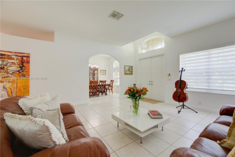 House in Weston, Florida 4 bedrooms, 201.78 sq.m. № 1887773 - photo 7