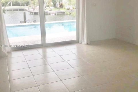Casa en venta en Coral Gables, Florida, 5 dormitorios, 304.25 m2 № 2032502 - foto 11