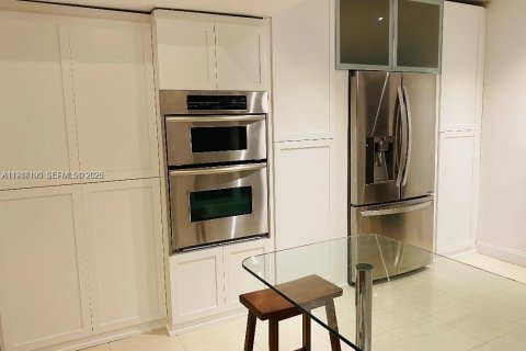 Casa en venta en Coral Gables, Florida, 5 dormitorios, 304.25 m2 № 2032502 - foto 26