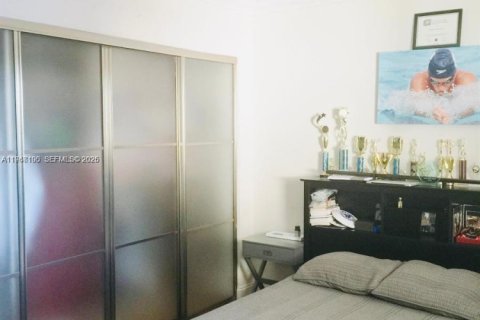 Casa en venta en Coral Gables, Florida, 5 dormitorios, 304.25 m2 № 2032502 - foto 15