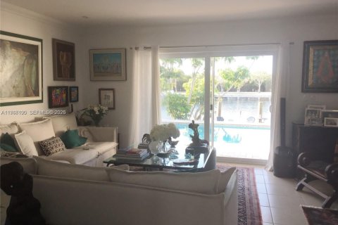 Casa en venta en Coral Gables, Florida, 5 dormitorios, 304.25 m2 № 2032502 - foto 12