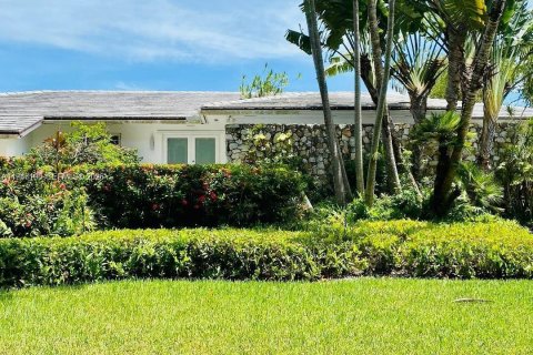 Casa en venta en Coral Gables, Florida, 5 dormitorios, 304.25 m2 № 2032502 - foto 2