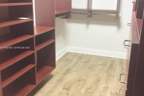 Casa en venta en Coral Gables, Florida, 5 dormitorios, 304.25 m2 № 2032502 - foto 20