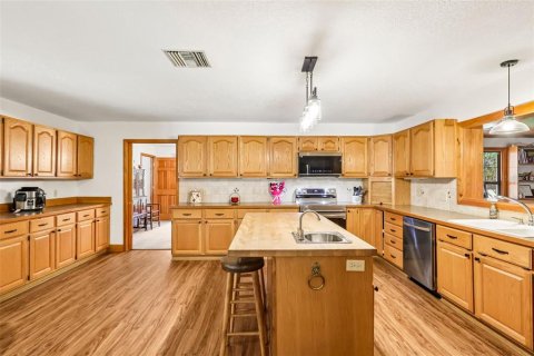 Купить виллу или дом в Бушнелл, Флорида 5 комнат, 413.51м2, № 2117568 - фото 17