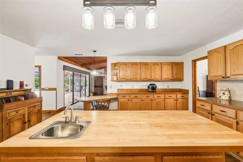 Купить виллу или дом в Бушнелл, Флорида 5 комнат, 413.51м2, № 2117568 - фото 18