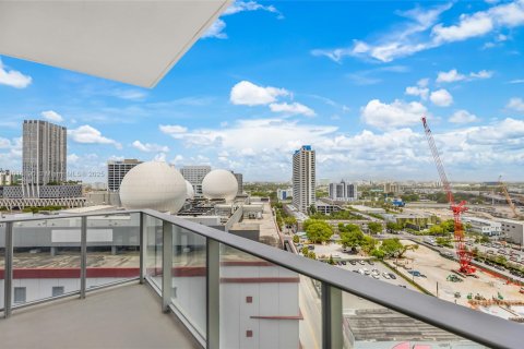 Купить кондоминиум в Майами, Флорида 1 спальня, 86.31м2, № 2185829 - фото 21