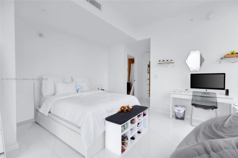 Купить кондоминиум в Майами, Флорида 1 спальня, 86.31м2, № 2185829 - фото 9