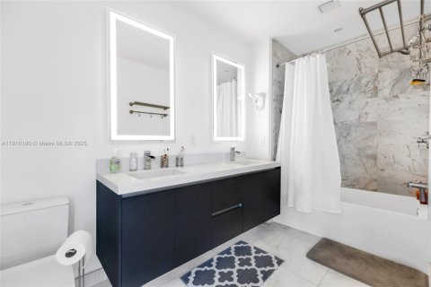 Купить кондоминиум в Майами, Флорида 1 спальня, 86.31м2, № 2185829 - фото 12