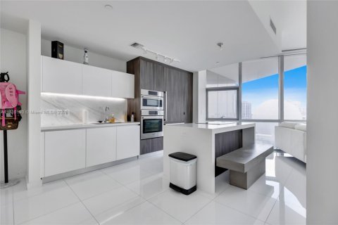 Купить кондоминиум в Майами, Флорида 1 спальня, 86.31м2, № 2185829 - фото 2