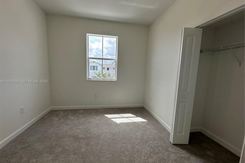 Снять в аренду таунхаус в Хомстед, Флорида 3 спальни, № 2006089 - фото 15