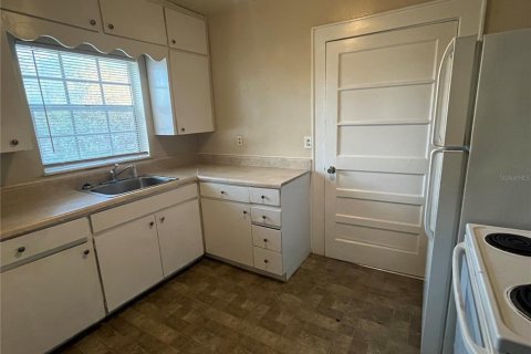 Villa ou maison à louer à Lake Wales, Floride: 2 chambres, 84.73 m2 № 2417041 - photo 3