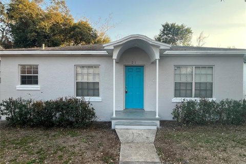 Villa ou maison à Lake Wales, Floride 2 chambres, 84.73 m2 № 2417041