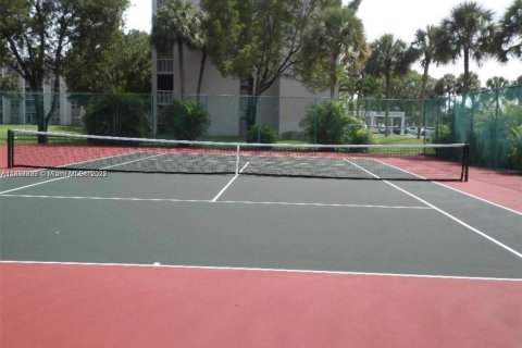 Copropriété à vendre à Coral Springs, Floride: 1 chambre, 77.57 m2 № 1980666 - photo 3