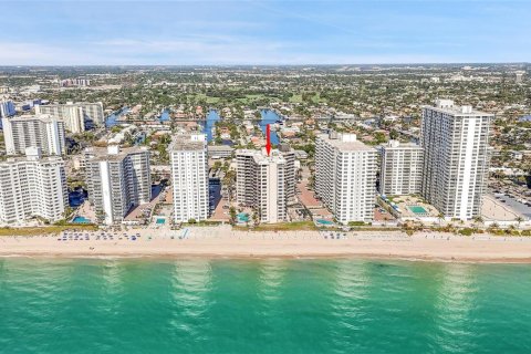 Снять в аренду кондоминиум в Форт-Лодердейл, Флорида 3 комнаты, 74.51м2, № 2177377 - фото 4