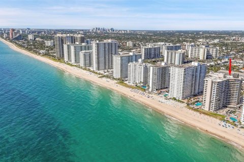 Снять в аренду кондоминиум в Форт-Лодердейл, Флорида 3 комнаты, 74.51м2, № 2177377 - фото 5