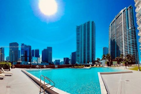 Condominio en venta en Miami, Florida, 1 dormitorio, 68.75 m2 № 1727137 - foto 13
