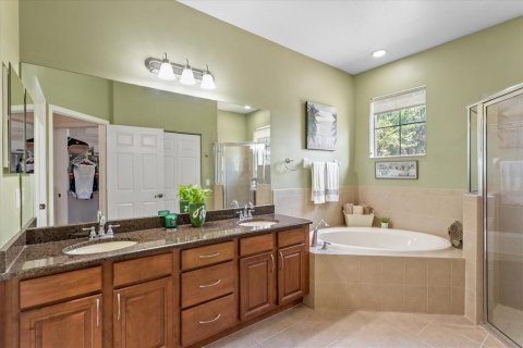 Casa en venta en Oviedo, Florida, 3 dormitorios, 187.38 m2 № 1902791 - foto 19