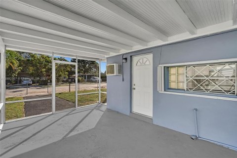 Casa en venta en Fort Lauderdale, Florida, 3 dormitorios, 79.06 m2 № 1969352 - foto 16