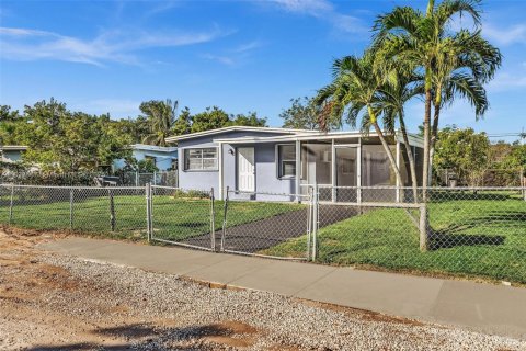 Casa en venta en Fort Lauderdale, Florida, 3 dormitorios, 79.06 m2 № 1969352 - foto 3